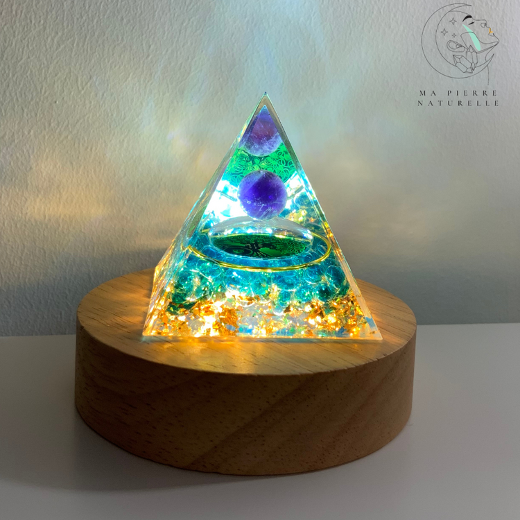 Pyramide Orgonite Fluorite Bleue / Améthyste