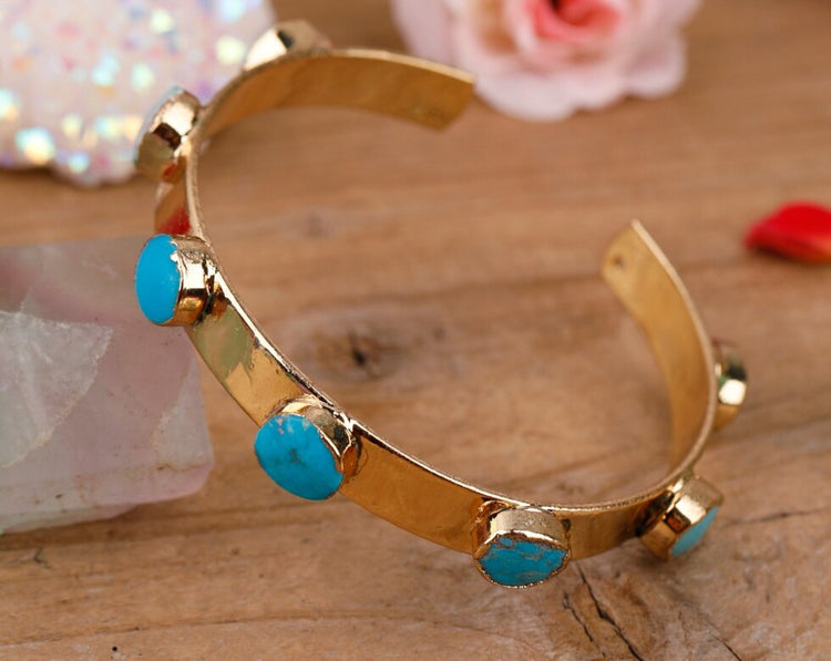 Bracelet Classique en Perles de Turquoise Bleue et Or