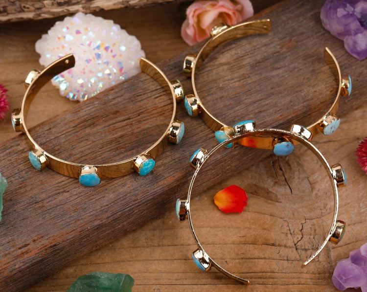 Bracelet Classique en Perles de Turquoise Bleue et Or