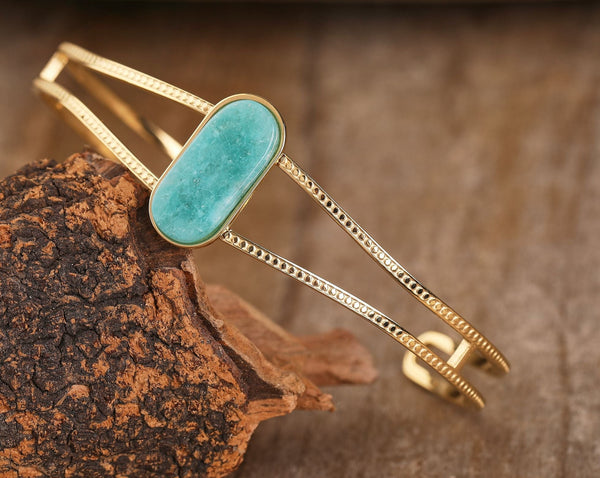Bracelet manchette ouvert en pierre de turquoise